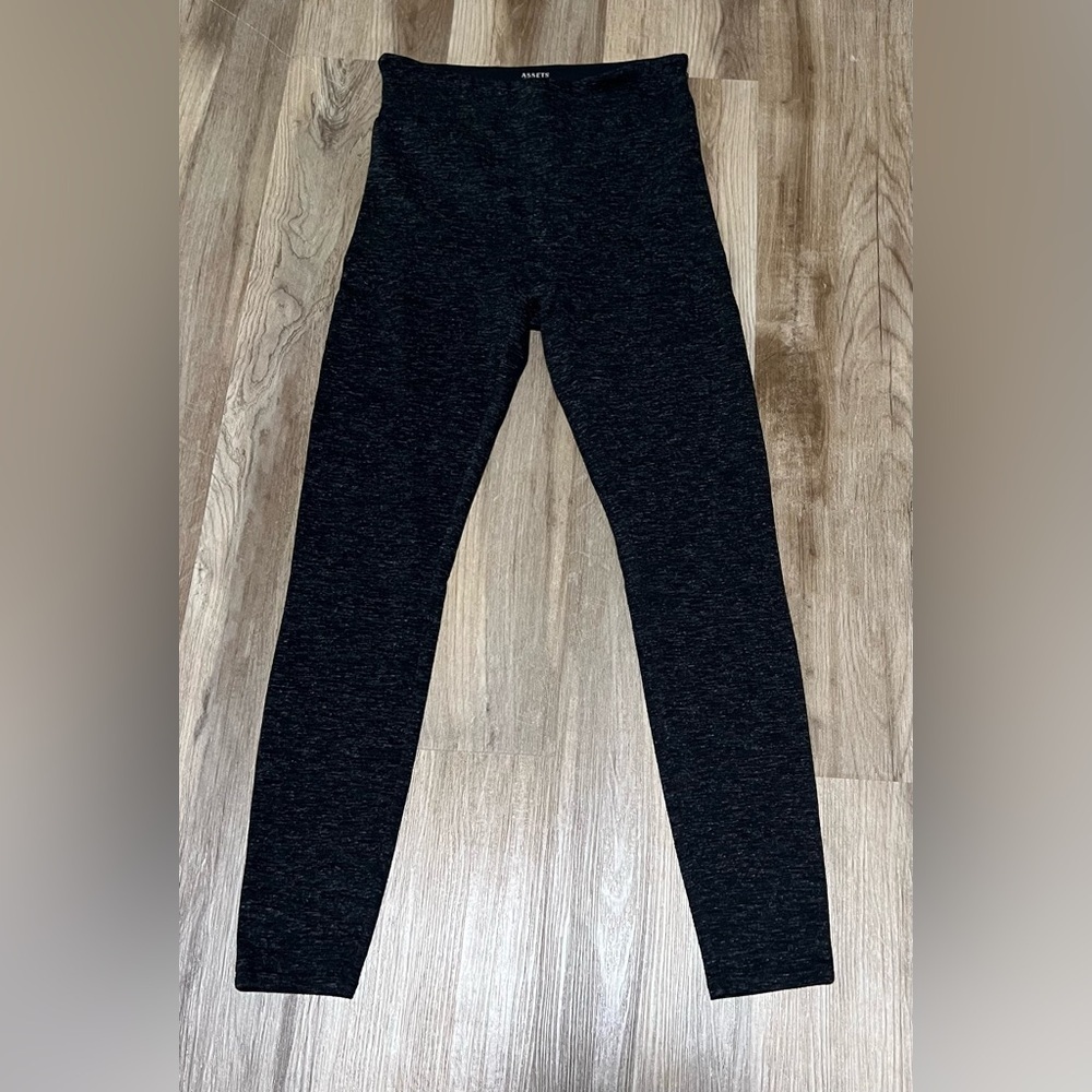 Women's Assets Red Hot Label by Spanx Gray/Black Leggings